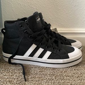 Adidas bravada mid sneakers